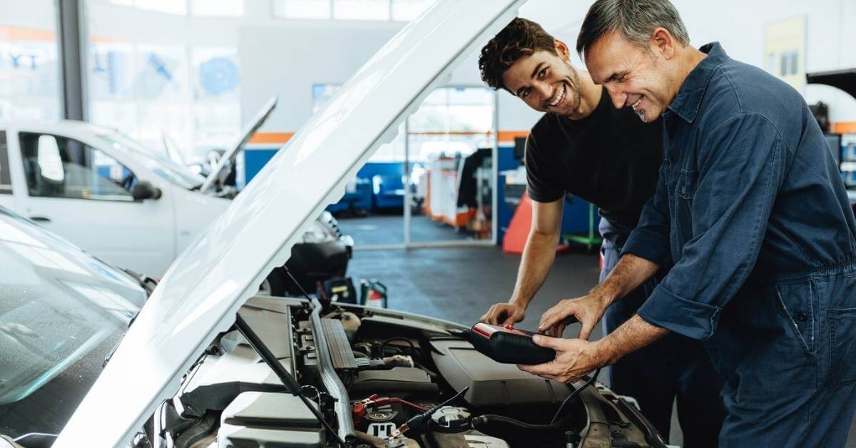 Auto Repair Shop Payroll: 6 Features Your Payroll Software Must Have